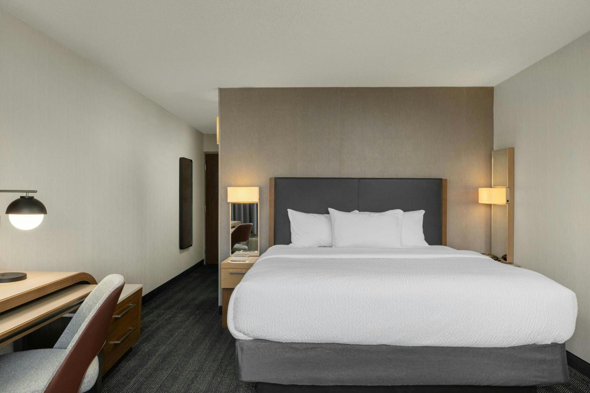 Courtyard Boise Downtown Hotel Bagian luar foto