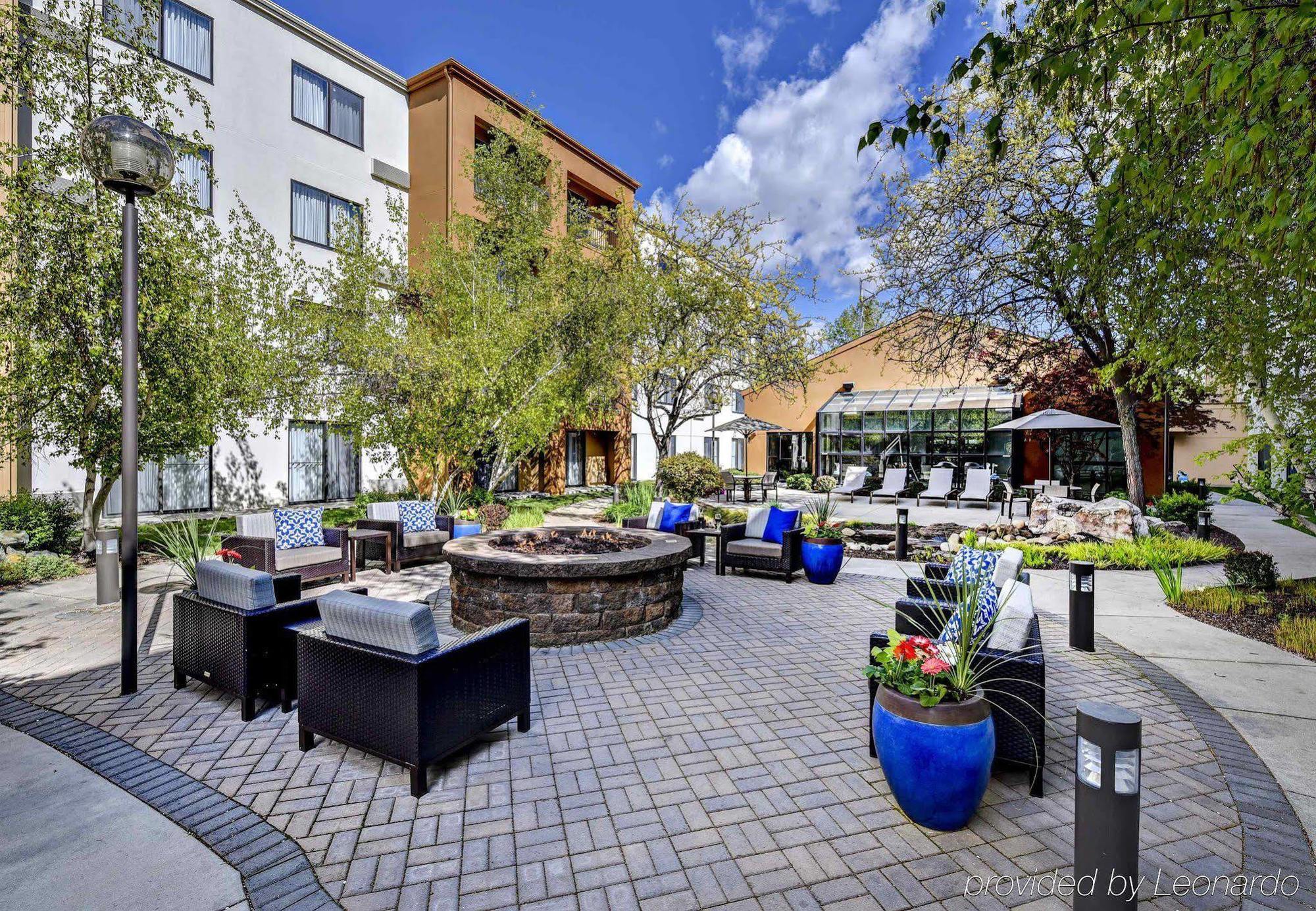 Courtyard Boise Downtown Hotel Bagian luar foto